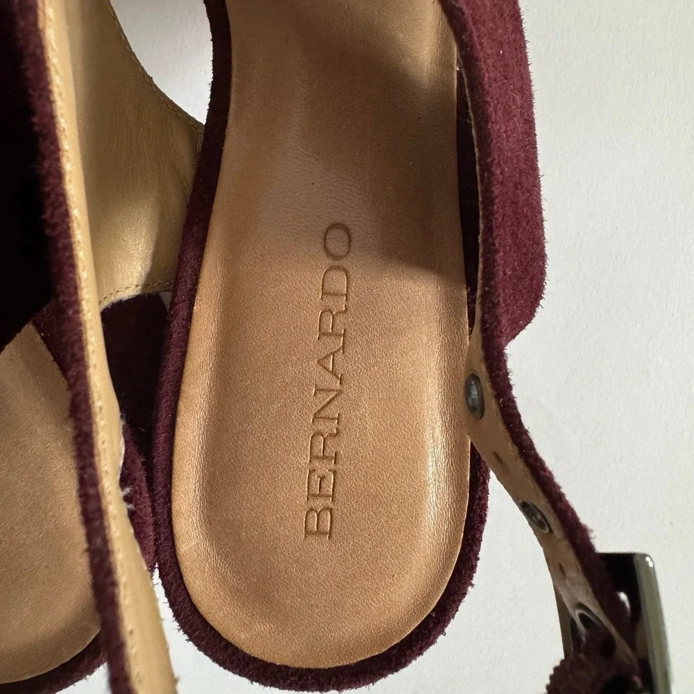 Bernardo Womens Suede Block Open Toe Heels 9 Maroon‎ Square Toe Quiet Luxury